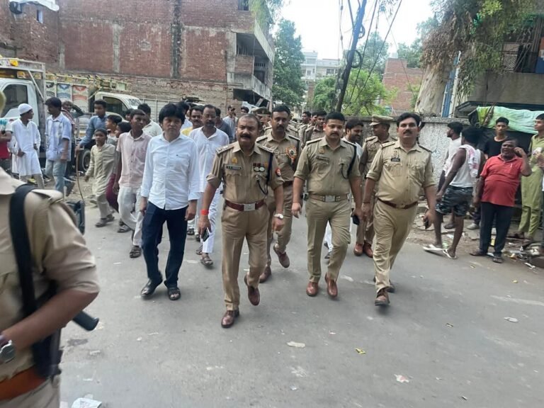 मोहर्रम पर्व के दृष्टिगत जुलूस के शांतिपूर्ण आयोजन हेतु पुलिस उपायुक्त सेन्ट्रल का निरीक्षण व आवश्यक दिशा-निर्देश..