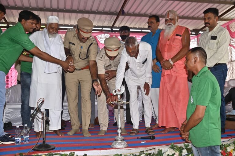  સેવા પરમો ધર્મ: સિંહ સંરક્ષણ માટે ‘ગીરની દિવાળી’નું અનોખું પર્વ: સાવરકુંડલામાં ૩,૦૦૦ થી વધુ લોકોની મહારેલી