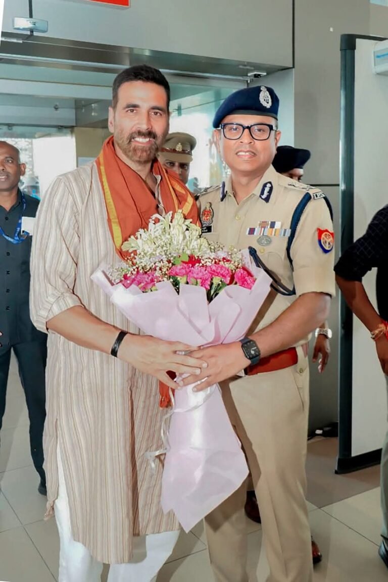 Bollywood के Jolly  LLB3 स्टार्स की कानपुर में Jolly  LLB टीम से खास मुलाकात