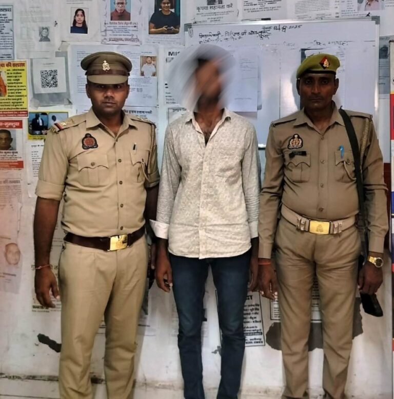 वृन्दावन पुलिस ने PET–2025 परीक्षा में फर्जी परीक्षार्थी को किया गिरफ्तार