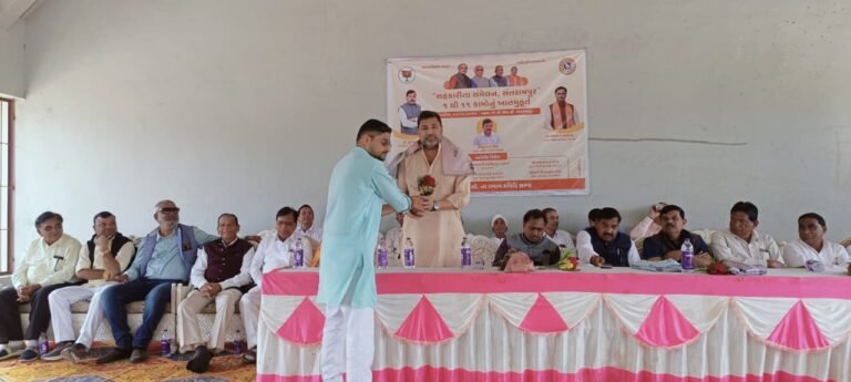 સહકારથી સમૃદ્ધિ : સંતરામપુર APMC ખાતે સહકારી સંમેલન અને વિકાસ કાર્યોનું લોકાર્પણ