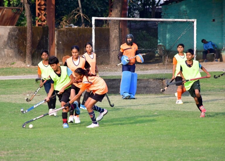 केडी सिंह बाबू इलेवन और रविंद्र पाल इलेवन विजयी ।। रितिक और मोहम्मद रियाज के शानदार प्रदर्शन ने जीता दर्शकों का दिल