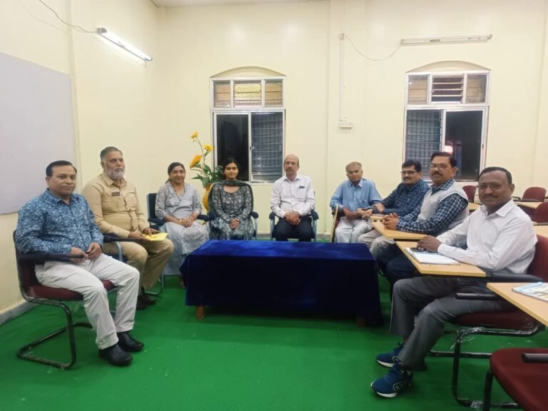 सांदीपनि विद्यालयों के प्राचार्यों की बैठक संपन्न