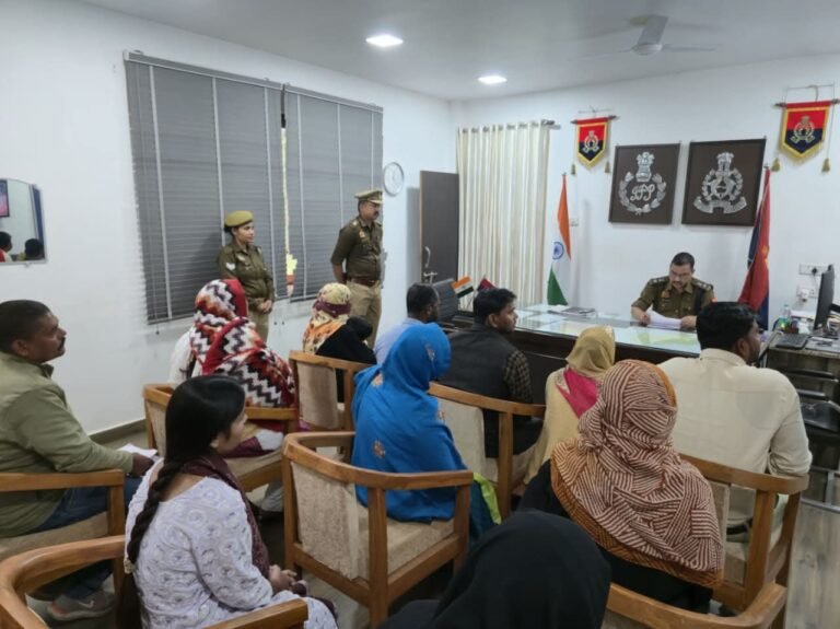 डीसीपी दक्षिण दीपेन्द्र नाथ चौधरी ने की जन-सुनवाई, नागरिकों की शिकायतों के त्वरित समाधान के दिए निर्देश