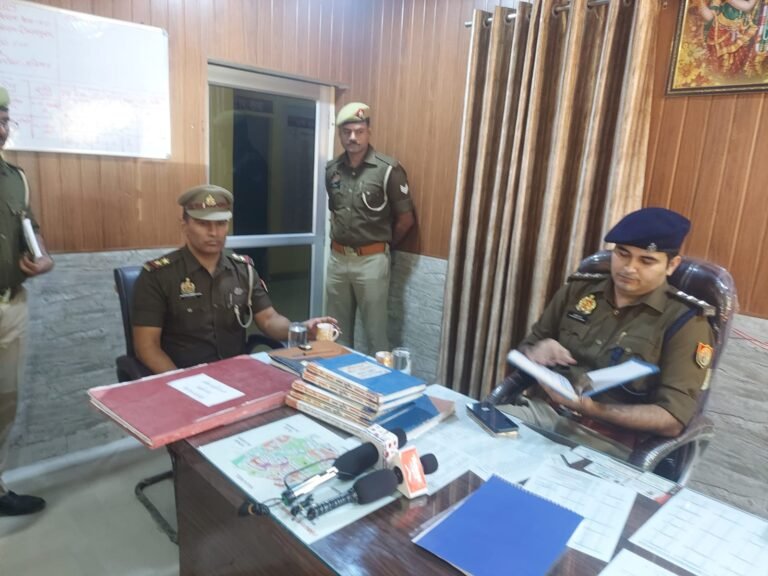 मथुरा के सुरीर थाने में क्षेत्राधिकारी मांट आशीष शर्मा ने किया अर्द्धवार्षिक निरीक्षण!”