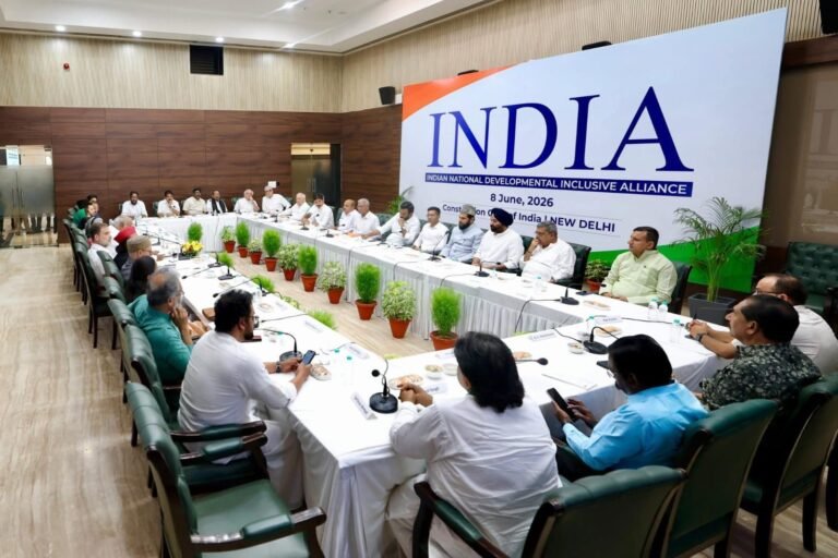 INDIA ગઠબંધનની બેઠકમાં કેન્દ્ર સરકાર સામે ખડગેનો આક્રમક હુમલો