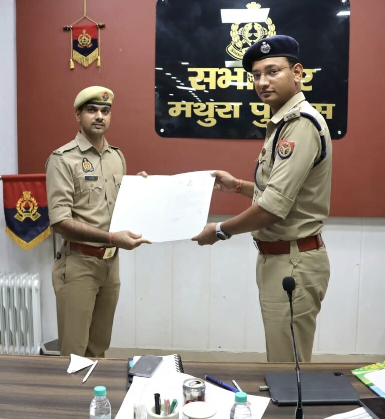 उत्कृष्ट पुलिसिंग के लिए मथुरा के 22 पुलिसकर्मी सम्मानित एसएसपी श्लोक कुमार ने प्रशस्ति पत्र देकर किया सम्मानित, थाना सुरीर की टीम को चोरी के सफल अनावरण पर मिला विशेष सम्मान